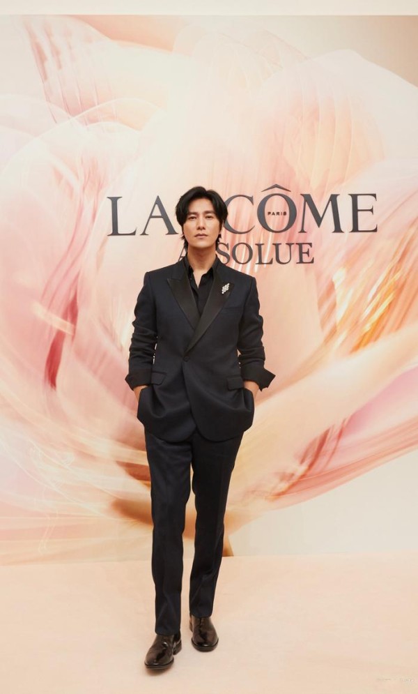 陈坤换人风波刷屏，一场全民“容貌审判”究竟藏着谁的焦虑？