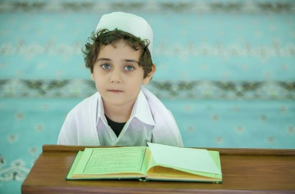 心学问教育专家手把手指导，16岁女孩心理变化特点：从青春期到成年的过渡