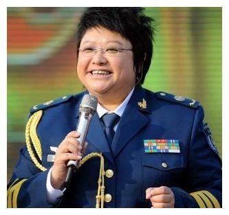 韩红发文致谢明星，易烊千玺被点名，邓超只发一个表情有深意