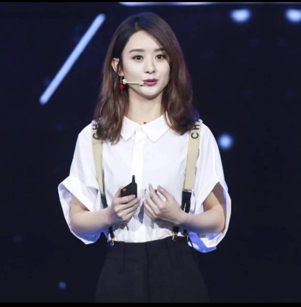 #赵丽颖，公众场合演讲