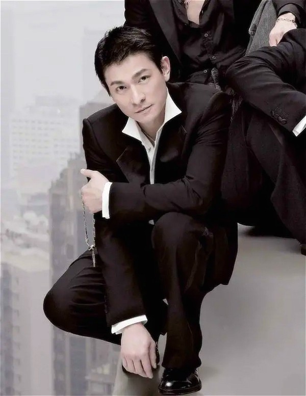 刘德华被刘涌打耳光赵本山解围？当事人回应：不欠华仔一分钱！