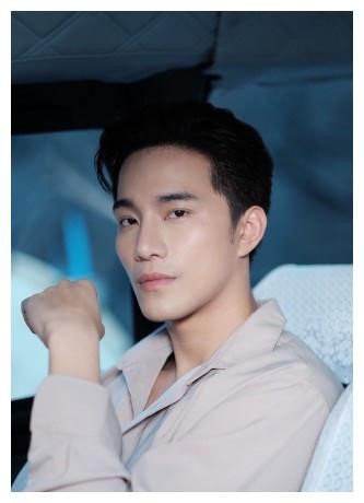 徐志贤跟罗志祥互动，就像粉丝见偶像，网友：相信是真爱！