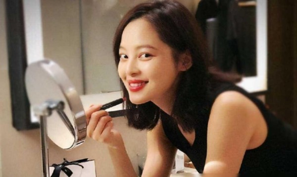 38岁辛芷蕾的豪宅，全屋装修简洁时尚，与她的气质很搭！