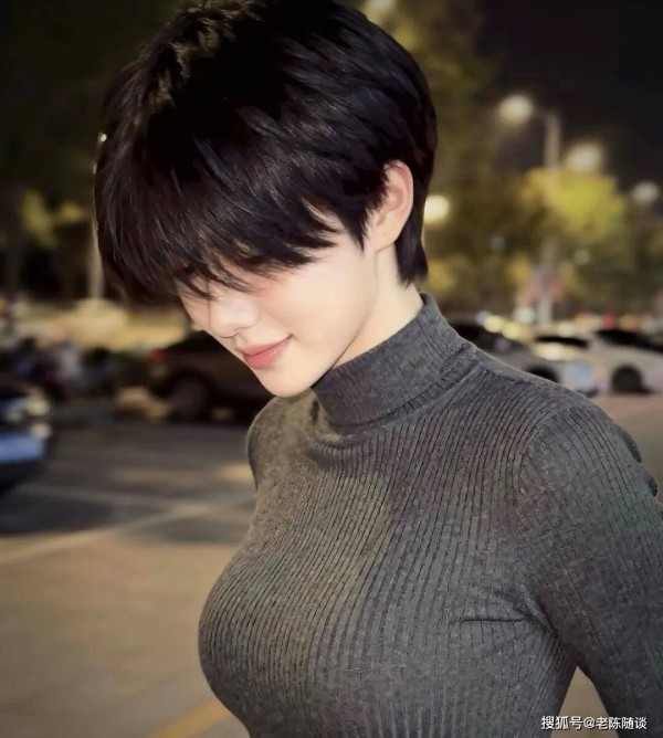 越南网红陈玉娇：超美的短发女神