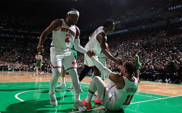 状态回暖！尼克斯替补后场迈尔斯