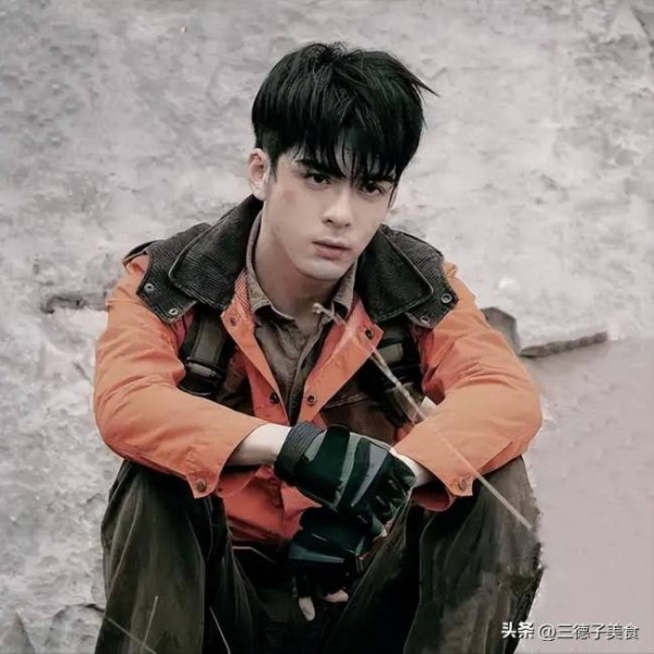 月鳞绮纪20小时登顶抖剧集榜TOP1 颜值与话题齐飞