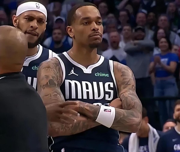 签了签了！弗拉格加盟CAA！这可是2025届准状元