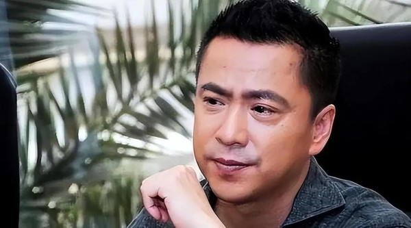 7年败光80亿，55岁王中磊落魄，被迫拍短视频还债，儿子在美潇洒