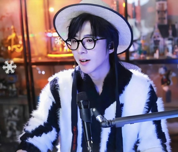 刘宇宁162场直播撕开内娱假面：当“活人”逆袭成顶流，是真实赢了还是时代变了？