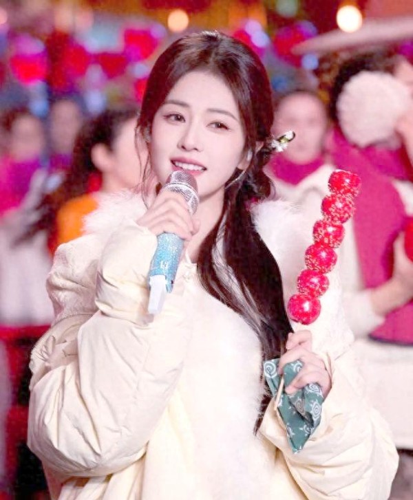 白鹿的娱乐圈社交圈：真情与智慧的碰撞