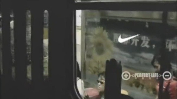 摄于2005年的经典耐克广告《Anytime随时篇》……