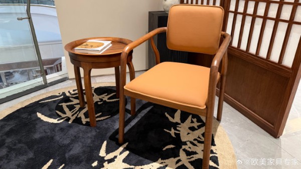 [太阳][咖啡]上午好！老吴读报时间：4月3日星期五，农历二月十六，工作愉快，生活喜乐！1、“天网2026”行动正式启动，目前“百名红通人员”亚洲地区已清零。2、工信部：到2028年底显著降低中小企业获取、使用算力门槛。3、AI换脸频频侵权明星，中广联声明：严禁未经授权合成演员形象。4、中东铝 ​