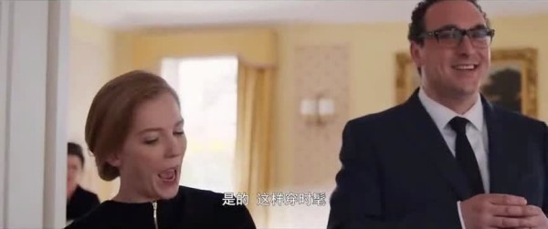 《我的冤家是条狗》：衣服太紧穿不上只能反着穿