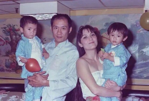 施明离世！前夫李家鼎首发声：被瞒两日未见最后一面，两儿子反目难和解