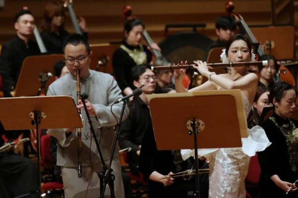 当丝竹管弦遇见千年诗词,民族管弦乐《唐诗·宋词两座城》亮相“上海之春”