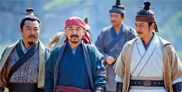 秦桧子孙中状元，路过岳飞墓时写下两句诗，后成传诵的千古名句