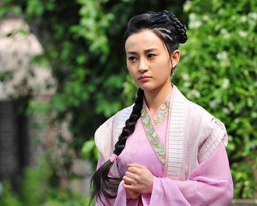 因《星光大道》走红，跨界当演员获赞，如今却因吴姓男星锒铛入狱