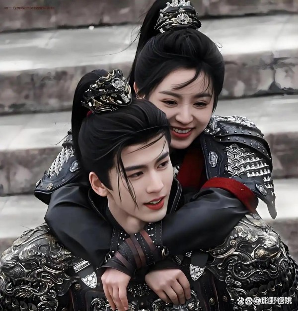 部剧还未开拍，六位明星股东就已锁定人均近两千万分红。张凌赫和田曦薇在横店辛苦拍戏数月，两人总片酬仅650万，对比十分悬殊