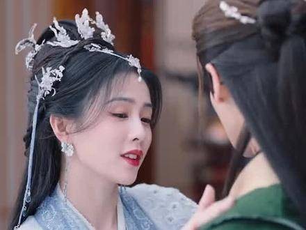 长月烬明澹台烬体弱多病形象反转