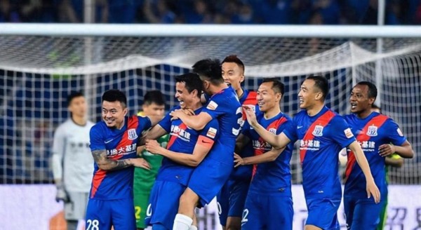 2026中超冬季转会窗口尴尬收官，方昊转会费高达500万引质疑，年轻球员频繁零元转会且交易金额让人难以理解