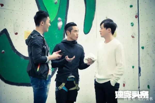 独家头条!导演主演拍视频问候厦门广播粉丝!文\王珉