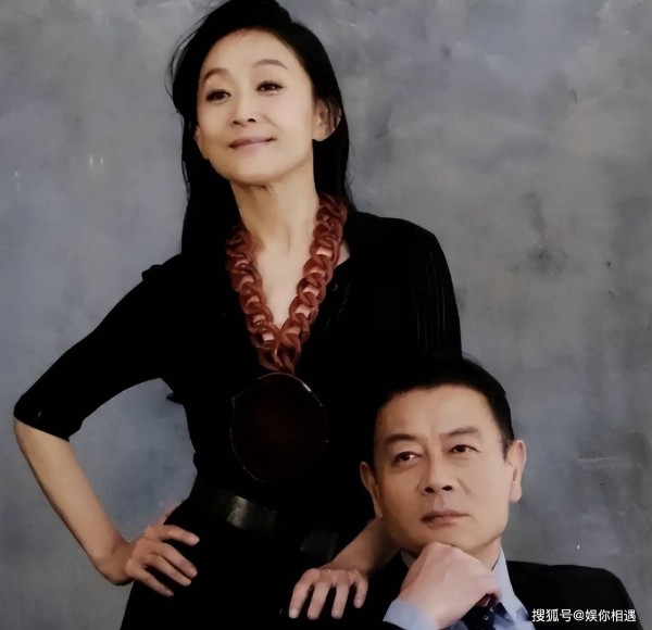 61岁陈瑾和巫刚被曝已在昆明定居，两人在一块20年却仍未婚