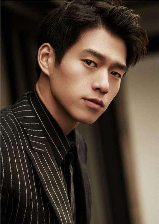 魏大勋杨幂恋情曝光：原来这才是追星的正确方式