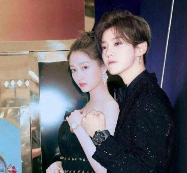 鹿晗关晓彤：分手传闻背后的真相与思考