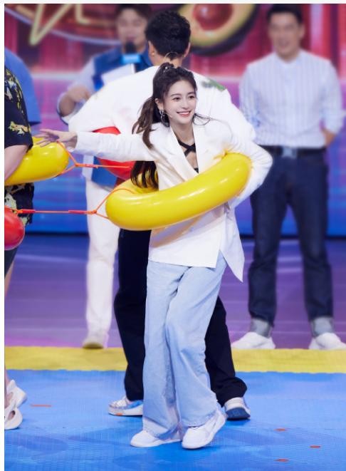 杨颖加盟《听说很好吃》,成为美食和时尚的完美结合!