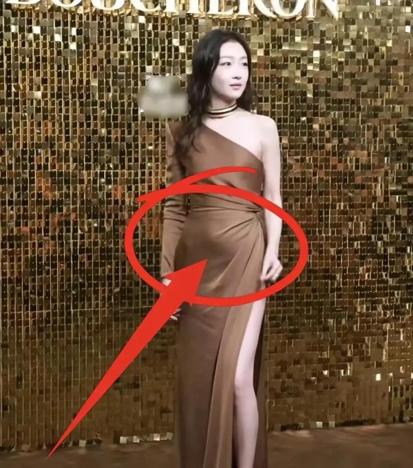 2026内娱震动！周冬雨陷隐生传闻，刘昊然郭麒麟商K社交流出，1场关于真实性的清算正撕碎双顶流滤镜！