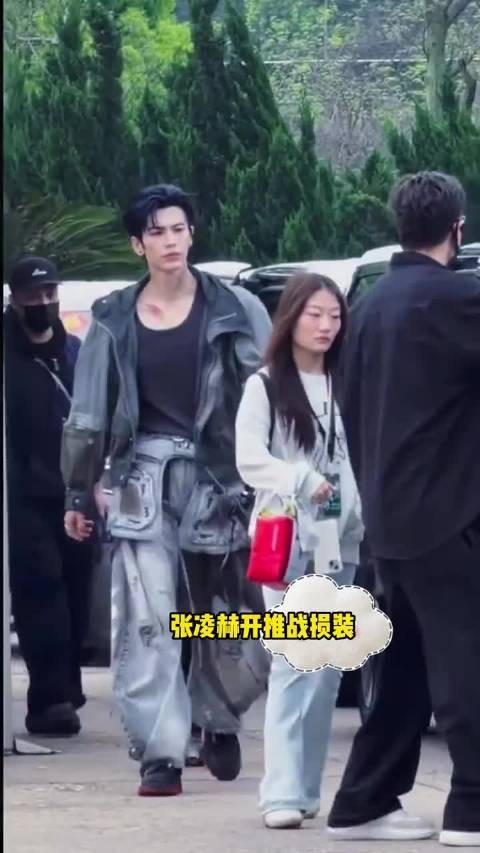 骨相优越就算了，连伤都长在审美点上，破碎感绝了吧