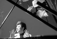 “刘亦菲托人上门求婚”郎朗表示自己毫不相干