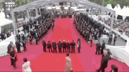 中国明星难逃红毯被驱赶的命运？李玉刚回应质疑：我不需要蹭红毯