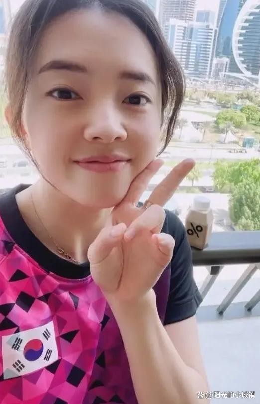 纯素颜!国乒女神王添艺3张写真曝光,难怪17岁勒布伦会心动