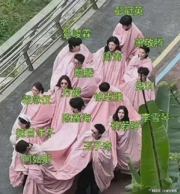 方媛重庆录制综艺，真实颜值曝光！脸肿鼻子大，被58岁周涛秒杀了