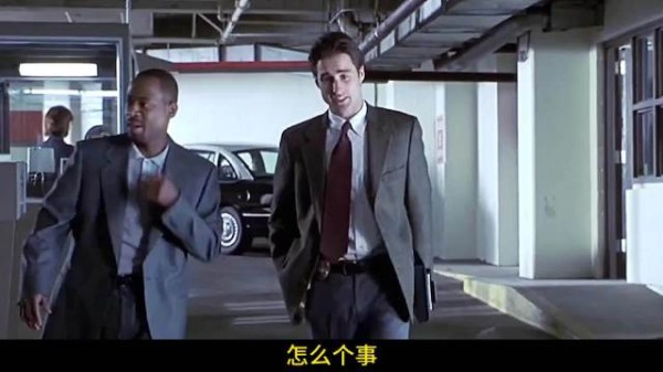 小偷转行警察凭直觉破案,牙签开锁惊呆同事