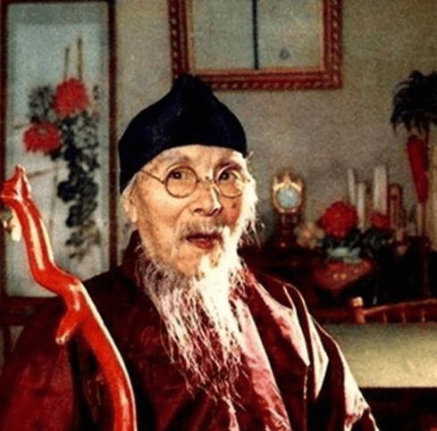 原创57岁娶18岁少女,后生下7子,93岁吵闹要娶22岁貌美护士