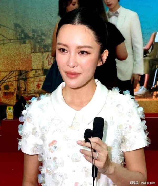 TVB花旦分手后首亮相,强调与男友分手无关第三者,称不觉得可惜