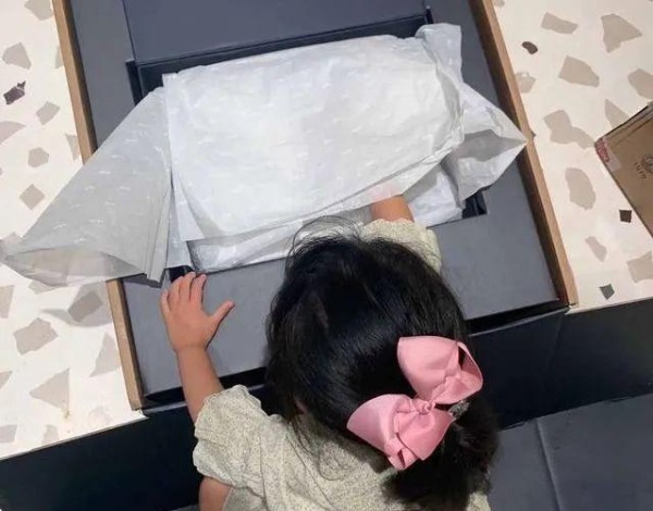 明星家庭的温馨生活：陈赫与张子萱的幸福日常