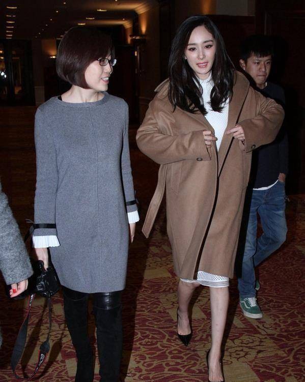 关于明星助理的那些事,最后一个竟然用这种方式喂明星吃饭