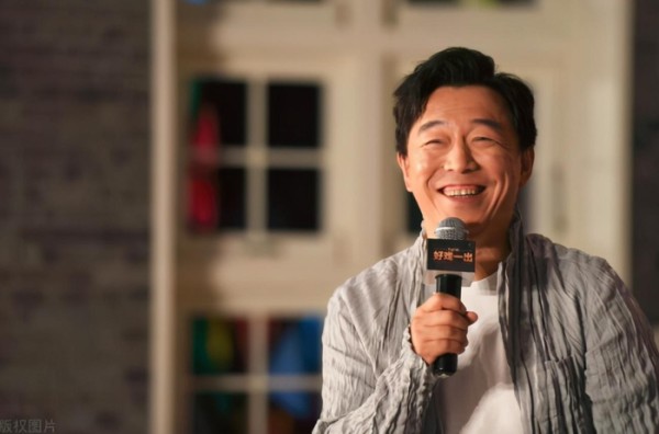 黄渤新剧《小巷名流》即将来袭，沈腾做配，女一号更是中戏校花