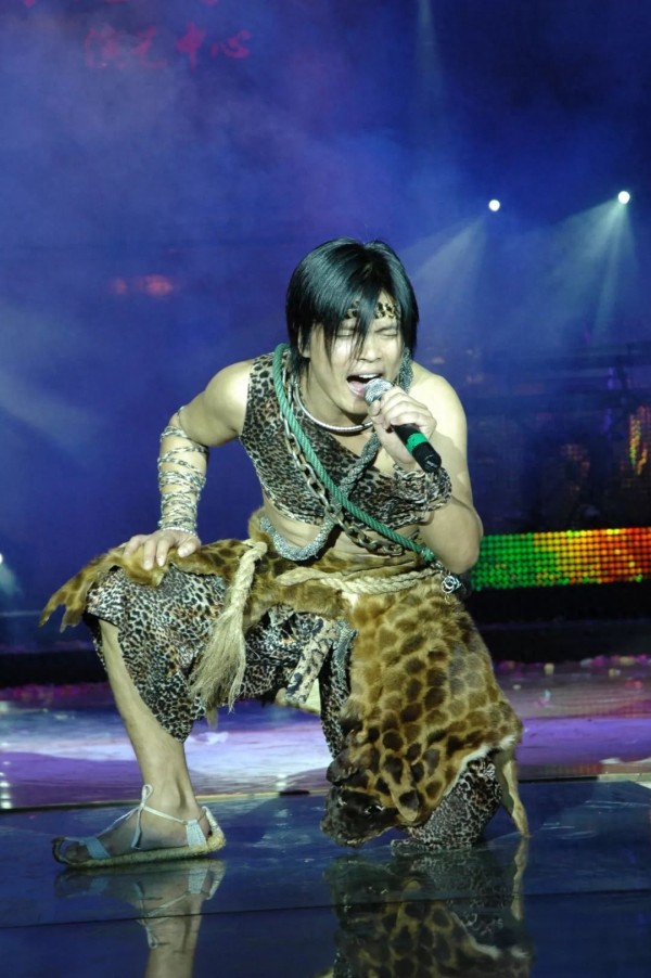 知名男歌手涉黑涉恶被警方控制,曾获《星光大道》冠军