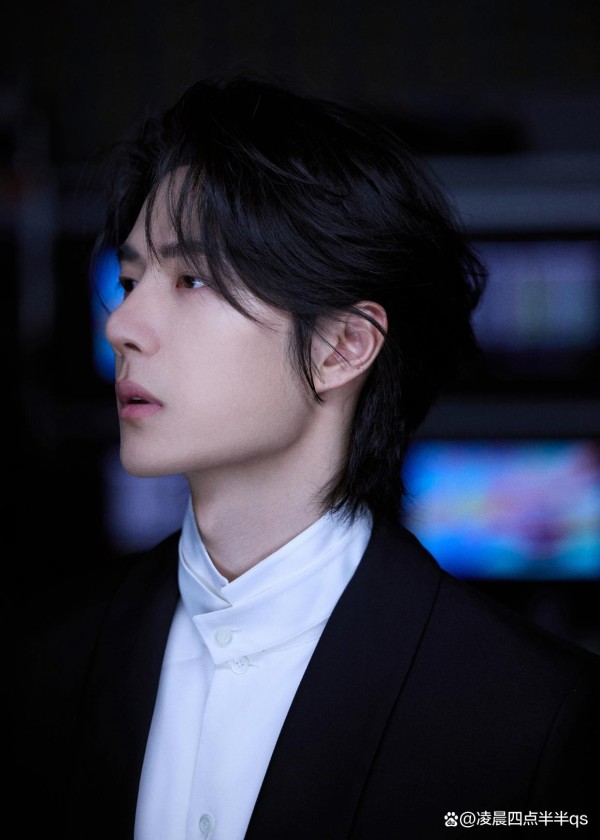 王一博綦美合聊天记录曝光？乐华火速辟谣：内容失实