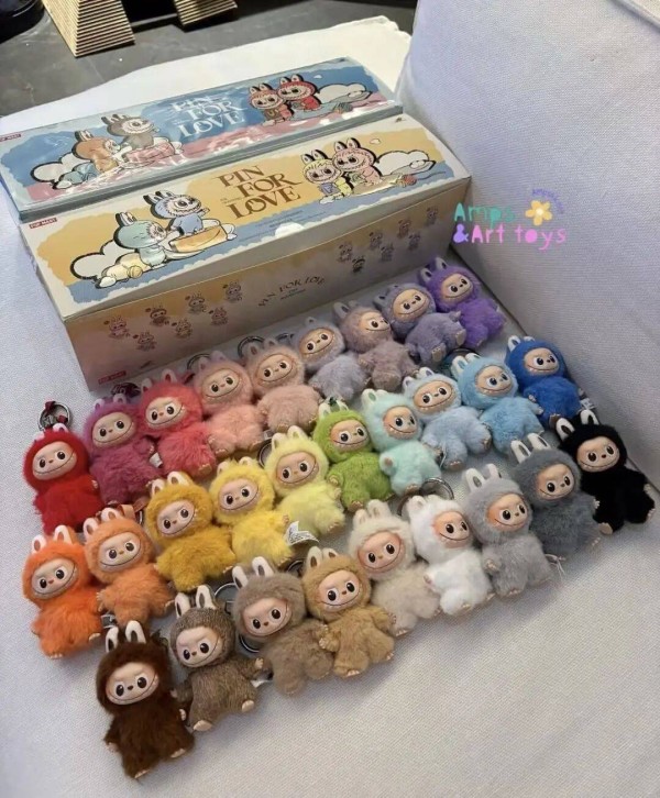 第一批晒Mini Labubu的女明星!刘诗诗的字母组合含义竟是他?