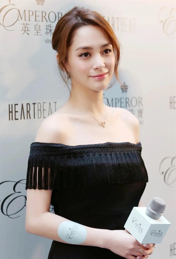 明星们的事业与私人生活的双重精彩