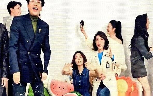 宋威龙庆功宴现场：那些憋不住的梗和笑弯的腰