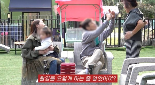 李炳宪&李珉廷夫妻家族聚会曝光，惊喜发现：「妈妈的发型像猫王！」