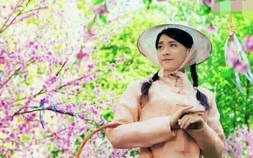 男星男扮女装谁最惊艳，李易峰少女，千玺可爱、胡歌居然性感撩人