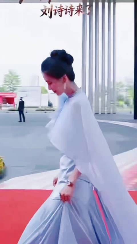 刘诗诗一出场就是绝美，宛若春风袭来沁人心脾！ 刘诗诗