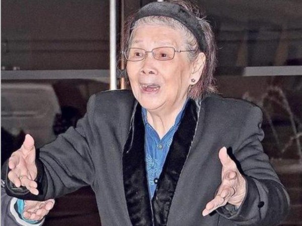 6位明星去世后遗产引争议，她红颜薄命，遗物竟遭母亲拍卖